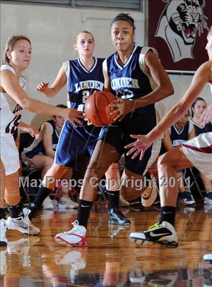 Thumbnail 1 in Linden Hall School for Girls vs. Lancaster Country Day photogallery.