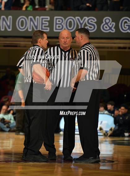 Thumbnail 1 in Scarsdale vs. North Rockland (NYSPHSAA  Section 1 Class 2A Final) photogallery.