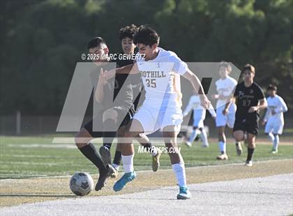 Thumbnail 2 in Foothill @ Canyon photogallery.