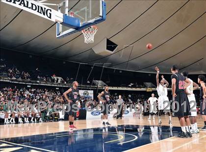 Thumbnail 2 in Etiwanda vs. Long Beach Poly (CIF SS D1AA Semifinal) photogallery.
