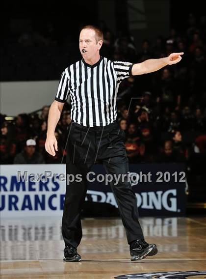 Thumbnail 1 in Etiwanda vs. Long Beach Poly (CIF SS D1AA Semifinal) photogallery.