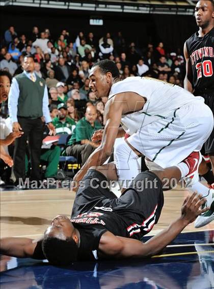 Thumbnail 1 in Etiwanda vs. Long Beach Poly (CIF SS D1AA Semifinal) photogallery.