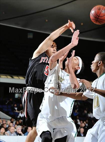 Thumbnail 3 in Etiwanda vs. Long Beach Poly (CIF SS D1AA Semifinal) photogallery.