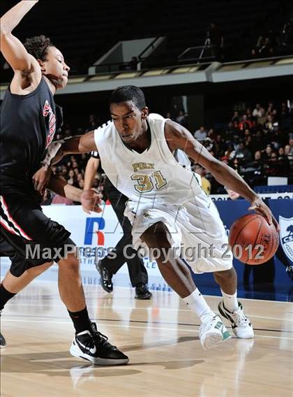 Thumbnail 2 in Etiwanda vs. Long Beach Poly (CIF SS D1AA Semifinal) photogallery.
