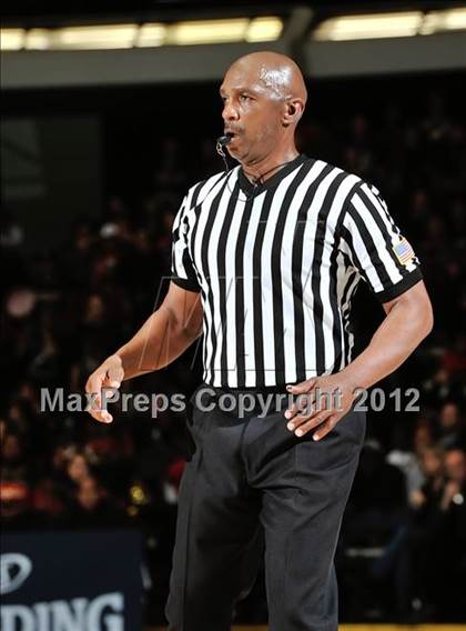 Thumbnail 2 in Etiwanda vs. Long Beach Poly (CIF SS D1AA Semifinal) photogallery.
