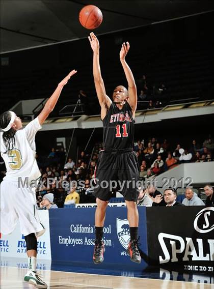 Thumbnail 3 in Etiwanda vs. Long Beach Poly (CIF SS D1AA Semifinal) photogallery.