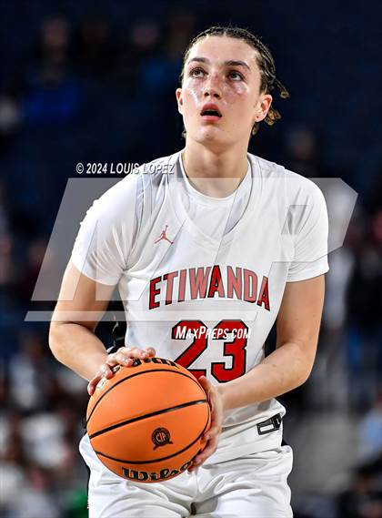Thumbnail 1 in Sierra Canyon vs. Etiwanda (CIF SS Open DIV Championship) photogallery.