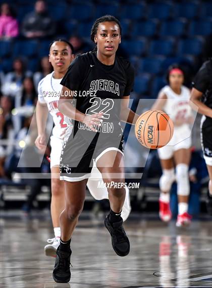 Thumbnail 3 in Sierra Canyon vs. Etiwanda (CIF SS Open DIV Championship) photogallery.