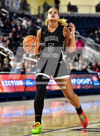 Thumbnail 2 in Sierra Canyon vs. Etiwanda (CIF SS Open DIV Championship) photogallery.