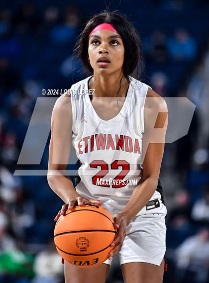 Thumbnail 2 in Sierra Canyon vs. Etiwanda (CIF SS Open DIV Championship) photogallery.