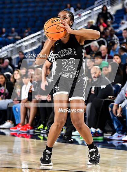 Thumbnail 1 in Sierra Canyon vs. Etiwanda (CIF SS Open DIV Championship) photogallery.