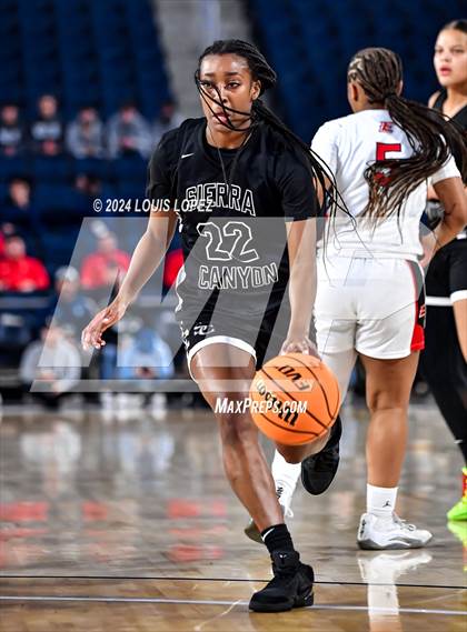 Thumbnail 3 in Sierra Canyon vs. Etiwanda (CIF SS Open DIV Championship) photogallery.