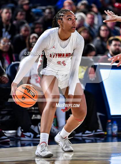 Thumbnail 3 in Sierra Canyon vs. Etiwanda (CIF SS Open DIV Championship) photogallery.
