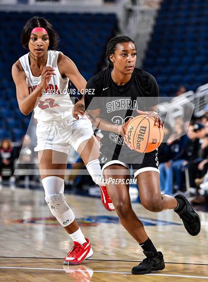 Thumbnail 2 in Sierra Canyon vs. Etiwanda (CIF SS Open DIV Championship) photogallery.