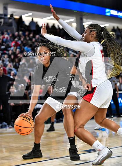 Thumbnail 2 in Sierra Canyon vs. Etiwanda (CIF SS Open DIV Championship) photogallery.