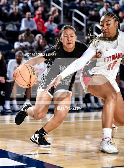 Thumbnail 3 in Sierra Canyon vs. Etiwanda (CIF SS Open DIV Championship) photogallery.