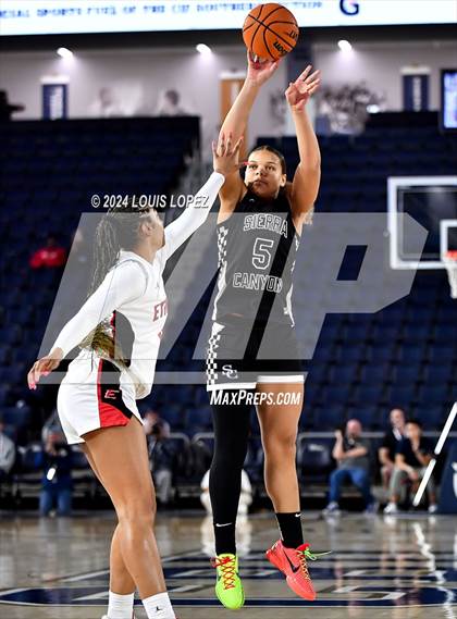 Thumbnail 3 in Sierra Canyon vs. Etiwanda (CIF SS Open DIV Championship) photogallery.