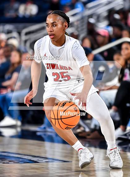 Thumbnail 2 in Sierra Canyon vs. Etiwanda (CIF SS Open DIV Championship) photogallery.