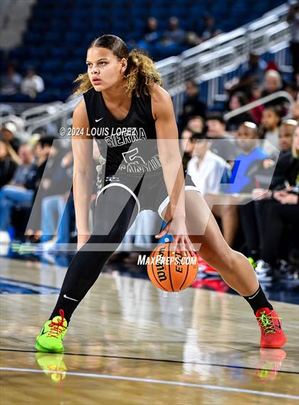 Thumbnail 1 in Sierra Canyon vs. Etiwanda (CIF SS Open DIV Championship) photogallery.