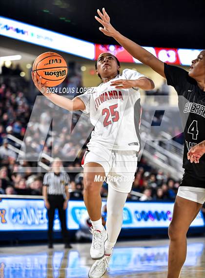 Thumbnail 2 in Sierra Canyon vs. Etiwanda (CIF SS Open DIV Championship) photogallery.