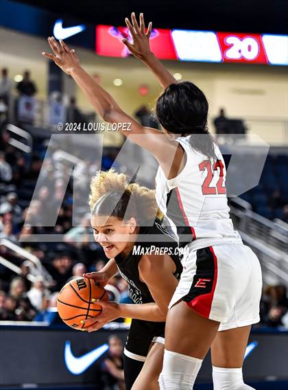 Thumbnail 1 in Sierra Canyon vs. Etiwanda (CIF SS Open DIV Championship) photogallery.