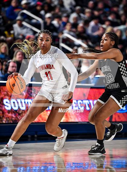 Thumbnail 3 in Sierra Canyon vs. Etiwanda (CIF SS Open DIV Championship) photogallery.