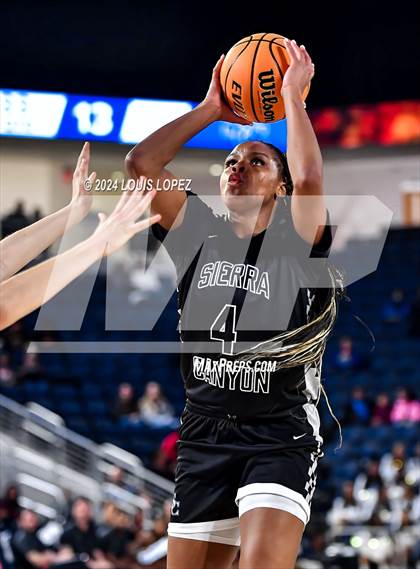 Thumbnail 1 in Sierra Canyon vs. Etiwanda (CIF SS Open DIV Championship) photogallery.