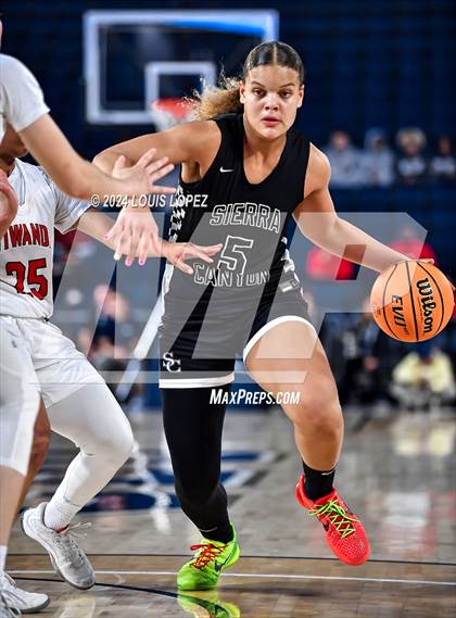Thumbnail 1 in Sierra Canyon vs. Etiwanda (CIF SS Open DIV Championship) photogallery.