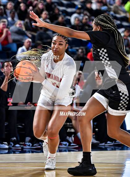Thumbnail 1 in Sierra Canyon vs. Etiwanda (CIF SS Open DIV Championship) photogallery.
