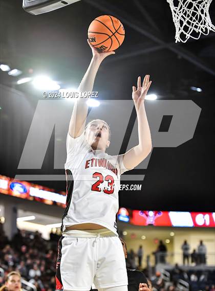 Thumbnail 2 in Sierra Canyon vs. Etiwanda (CIF SS Open DIV Championship) photogallery.