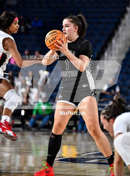 Thumbnail 3 in Sierra Canyon vs. Etiwanda (CIF SS Open DIV Championship) photogallery.