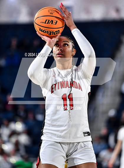 Thumbnail 2 in Sierra Canyon vs. Etiwanda (CIF SS Open DIV Championship) photogallery.