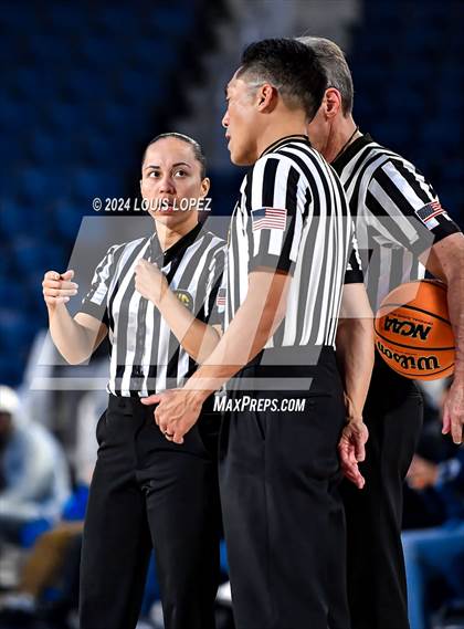 Thumbnail 3 in Sierra Canyon vs. Etiwanda (CIF SS Open DIV Championship) photogallery.