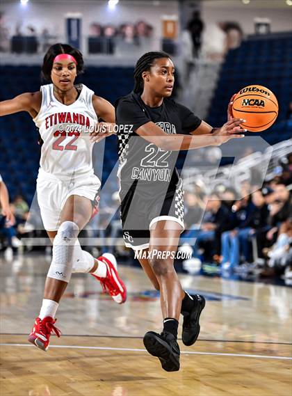 Thumbnail 1 in Sierra Canyon vs. Etiwanda (CIF SS Open DIV Championship) photogallery.
