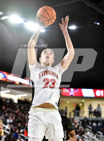 Thumbnail 1 in Sierra Canyon vs. Etiwanda (CIF SS Open DIV Championship) photogallery.