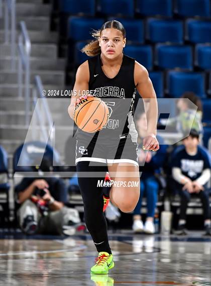 Thumbnail 3 in Sierra Canyon vs. Etiwanda (CIF SS Open DIV Championship) photogallery.