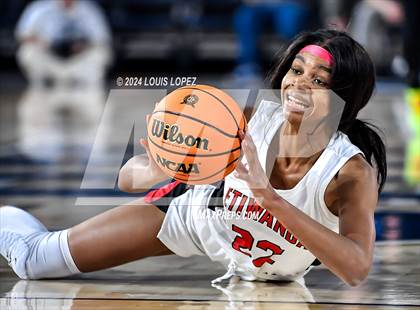 Thumbnail 1 in Sierra Canyon vs. Etiwanda (CIF SS Open DIV Championship) photogallery.