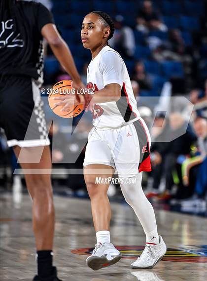 Thumbnail 3 in Sierra Canyon vs. Etiwanda (CIF SS Open DIV Championship) photogallery.