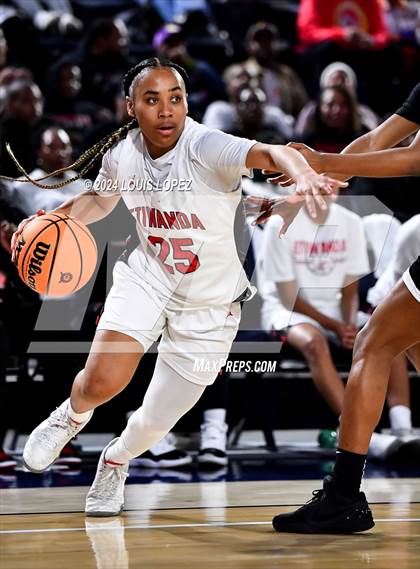 Thumbnail 2 in Sierra Canyon vs. Etiwanda (CIF SS Open DIV Championship) photogallery.