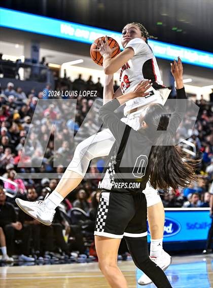 Thumbnail 3 in Sierra Canyon vs. Etiwanda (CIF SS Open DIV Championship) photogallery.