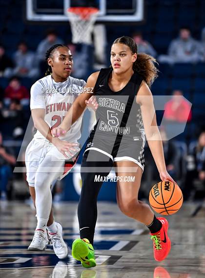 Thumbnail 1 in Sierra Canyon vs. Etiwanda (CIF SS Open DIV Championship) photogallery.