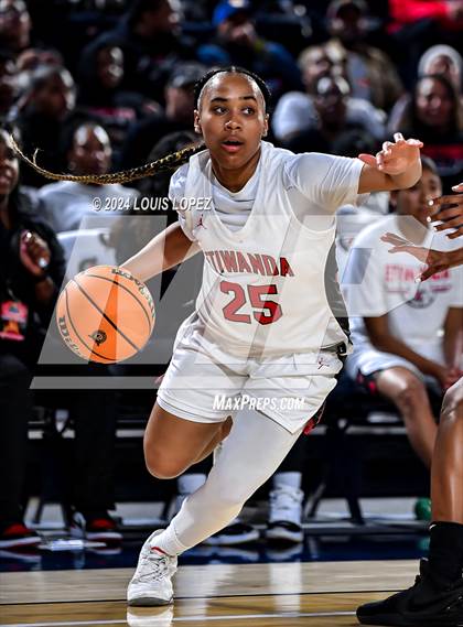 Thumbnail 1 in Sierra Canyon vs. Etiwanda (CIF SS Open DIV Championship) photogallery.