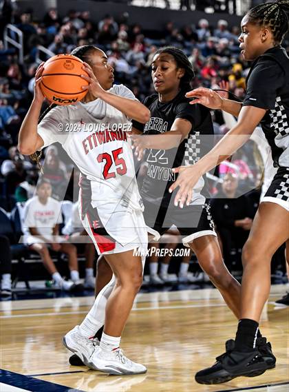 Thumbnail 2 in Sierra Canyon vs. Etiwanda (CIF SS Open DIV Championship) photogallery.
