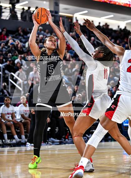 Thumbnail 1 in Sierra Canyon vs. Etiwanda (CIF SS Open DIV Championship) photogallery.
