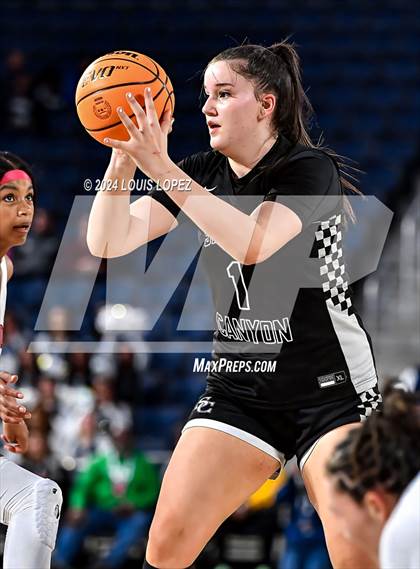 Thumbnail 1 in Sierra Canyon vs. Etiwanda (CIF SS Open DIV Championship) photogallery.