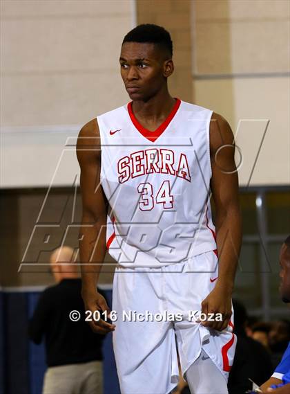 Thumbnail 1 in Serra vs. Calabasas (MLK Day Showdown) photogallery.