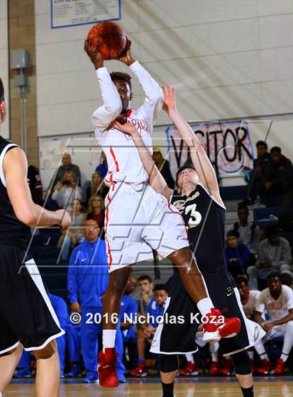 Thumbnail 3 in Serra vs. Calabasas (MLK Day Showdown) photogallery.