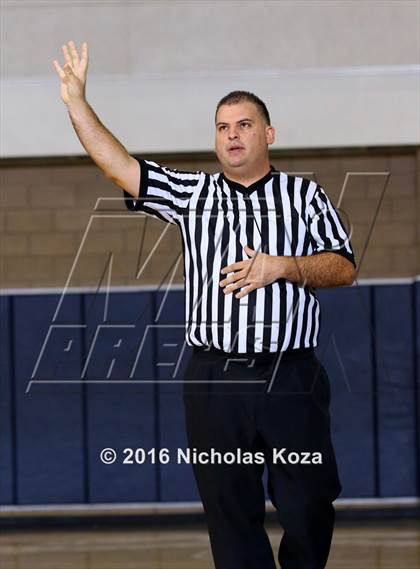 Thumbnail 2 in Serra vs. Calabasas (MLK Day Showdown) photogallery.