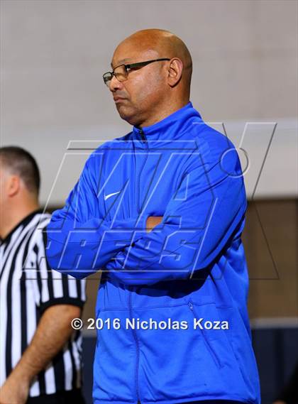 Thumbnail 3 in Serra vs. Calabasas (MLK Day Showdown) photogallery.