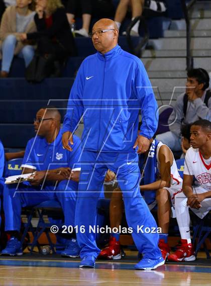 Thumbnail 2 in Serra vs. Calabasas (MLK Day Showdown) photogallery.